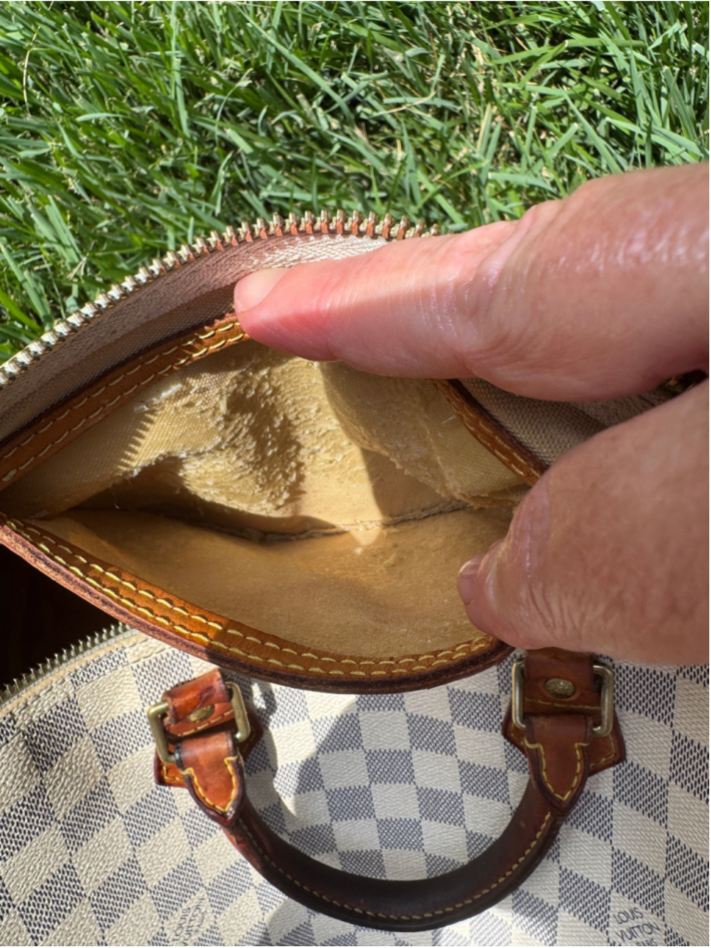 Louis Vuitton Damier Azur Speedy 30 Bag, Dusty, lock and key - Picture 9 of 15
